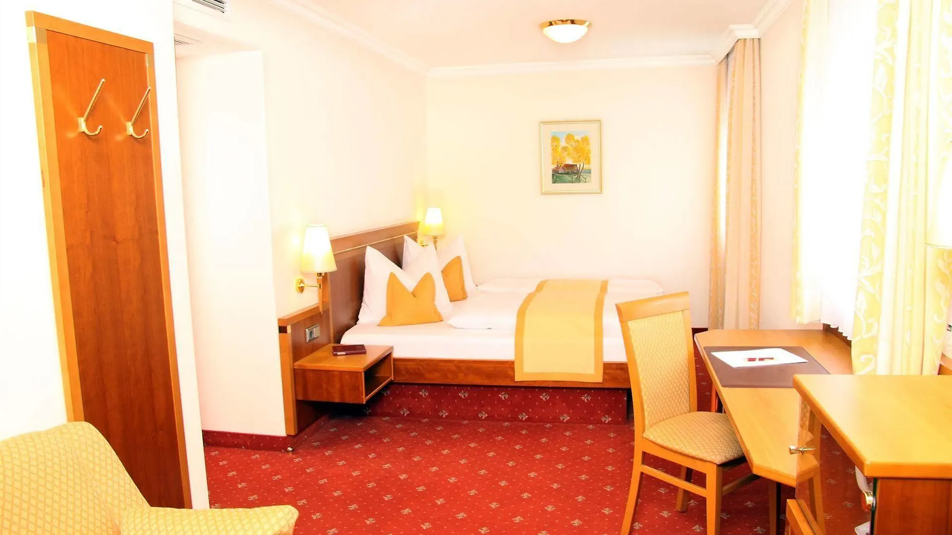 Hotel Am Schlosspark Zum Kurfuerst Oberschleißheim
