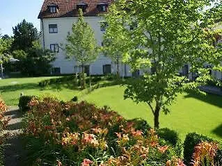 Hotel Am Schlosspark Zum Kurfuerst Oberschleißheim 3*,